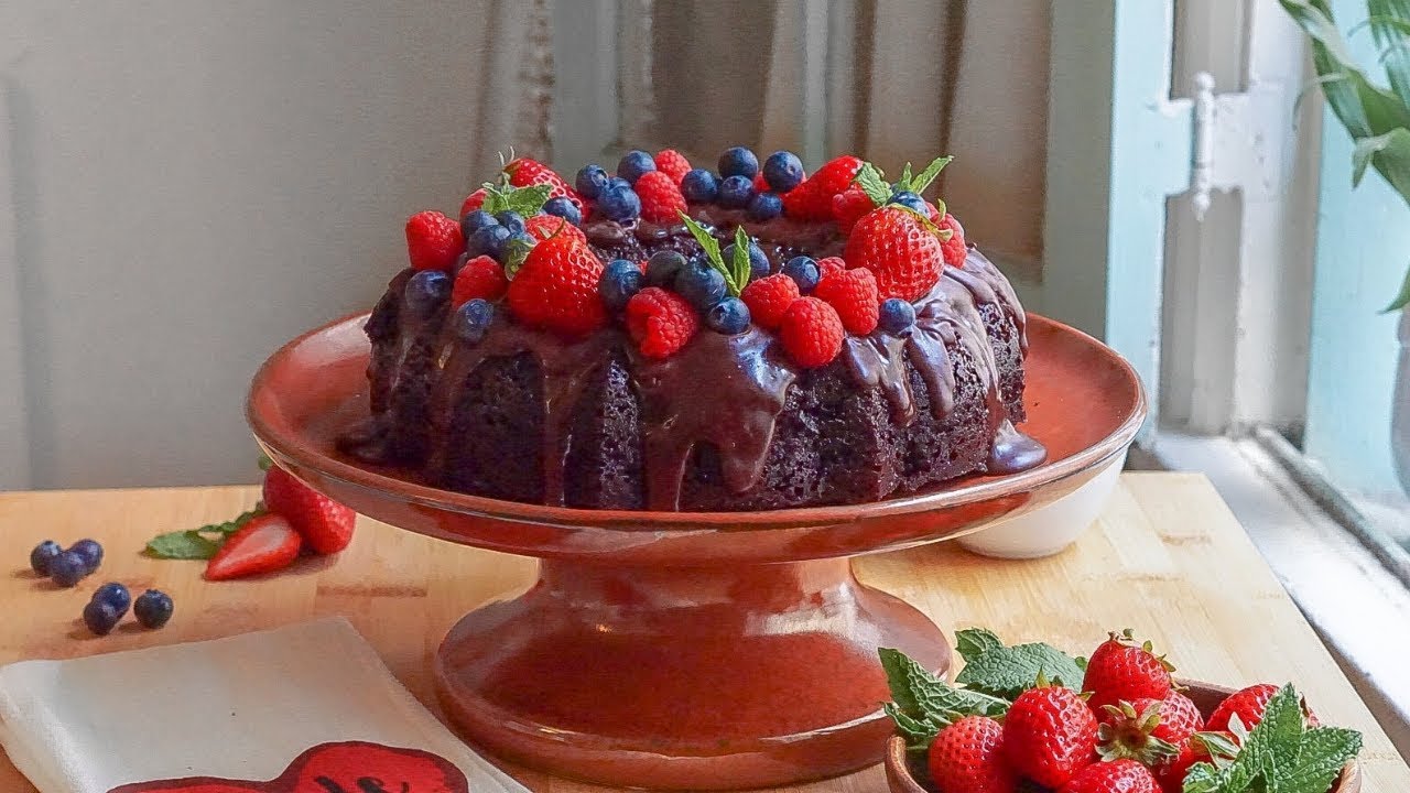 AMAZING VEGAN CHOCOLATE CAKE RECIPE 🍰🍫🌱