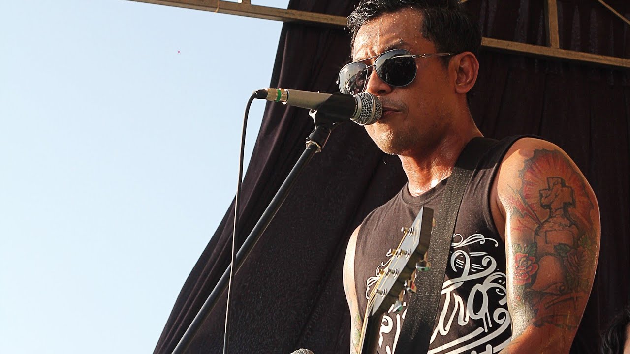 BOBBY KOOL (SID) - GOODBYE WHISKEY (ACOUSTIC LIVE OFFICIAL ROCK THE BEACH JEPARA #3)