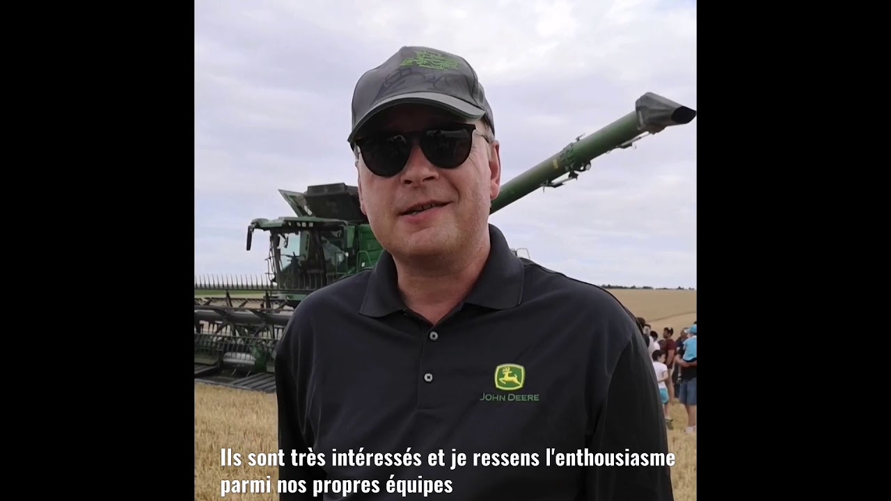 John Deere X9 - Richard Johnson
