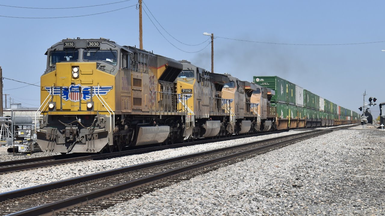 Fast Freight on the Union Pacific Mainline