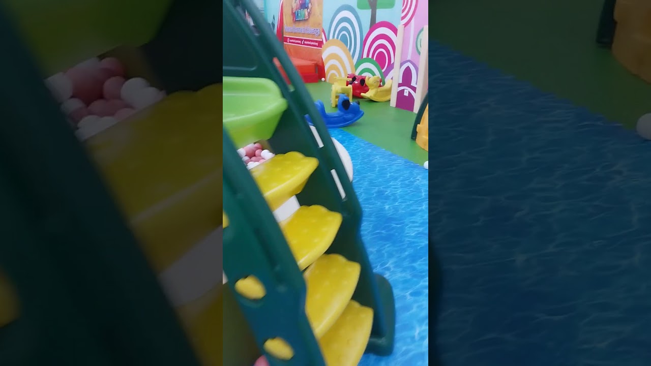 NALA MAIN PEROSOTAN DI PLAYGROUND SENDIRI #shorts #bermain #playground