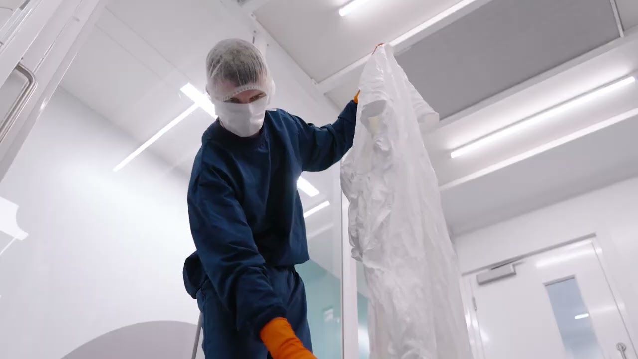 Procedura di vestizione per camera bianca di grado A/B con Tyvek® IsoClean® IC 193