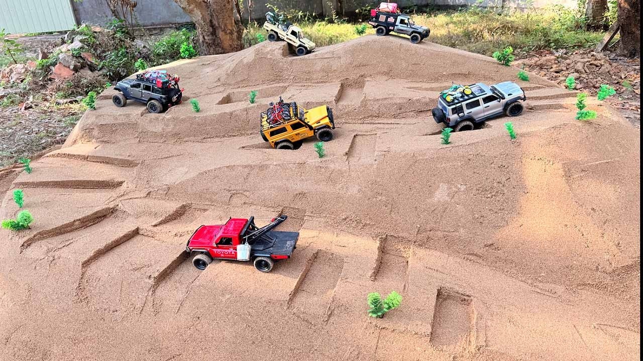 RC Off-Road Extreme! Sand Mountain Obstacles Challenge | RC MN Tank 300 vs RC MN128 Jeep Rubicon