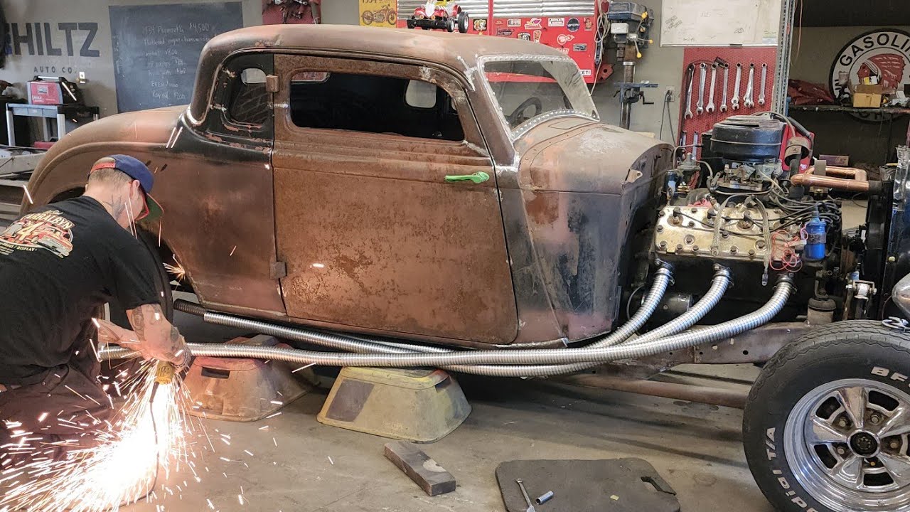 Stole this exhaust from a famous Bonneville race car... Vic Edelbrock 👏