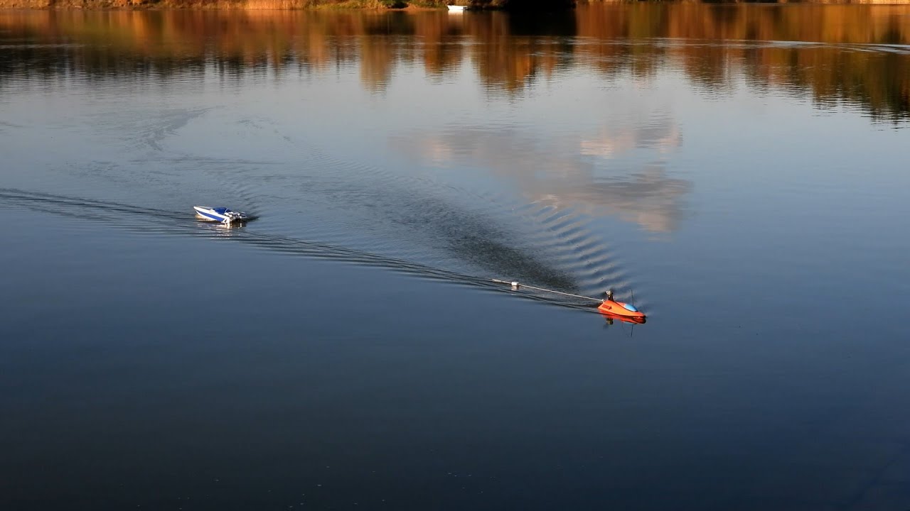 RC boat Rescue mission