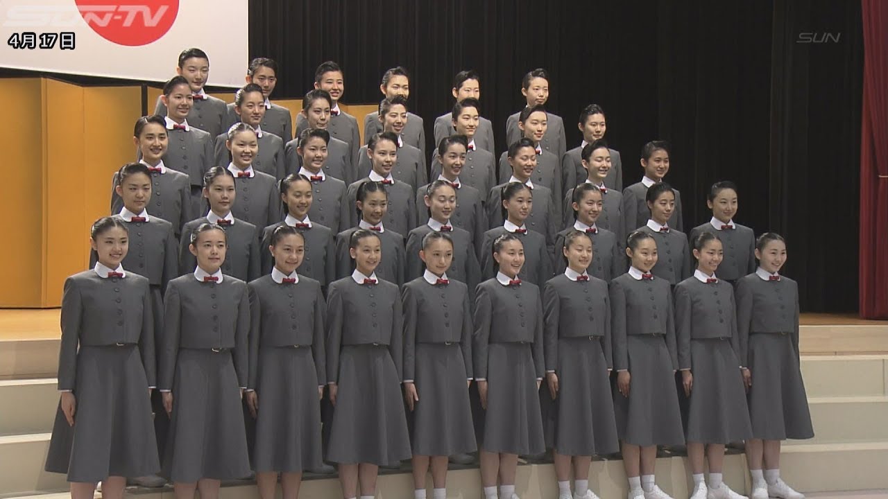 第106期生　宝塚音楽学校で入学式/兵庫県