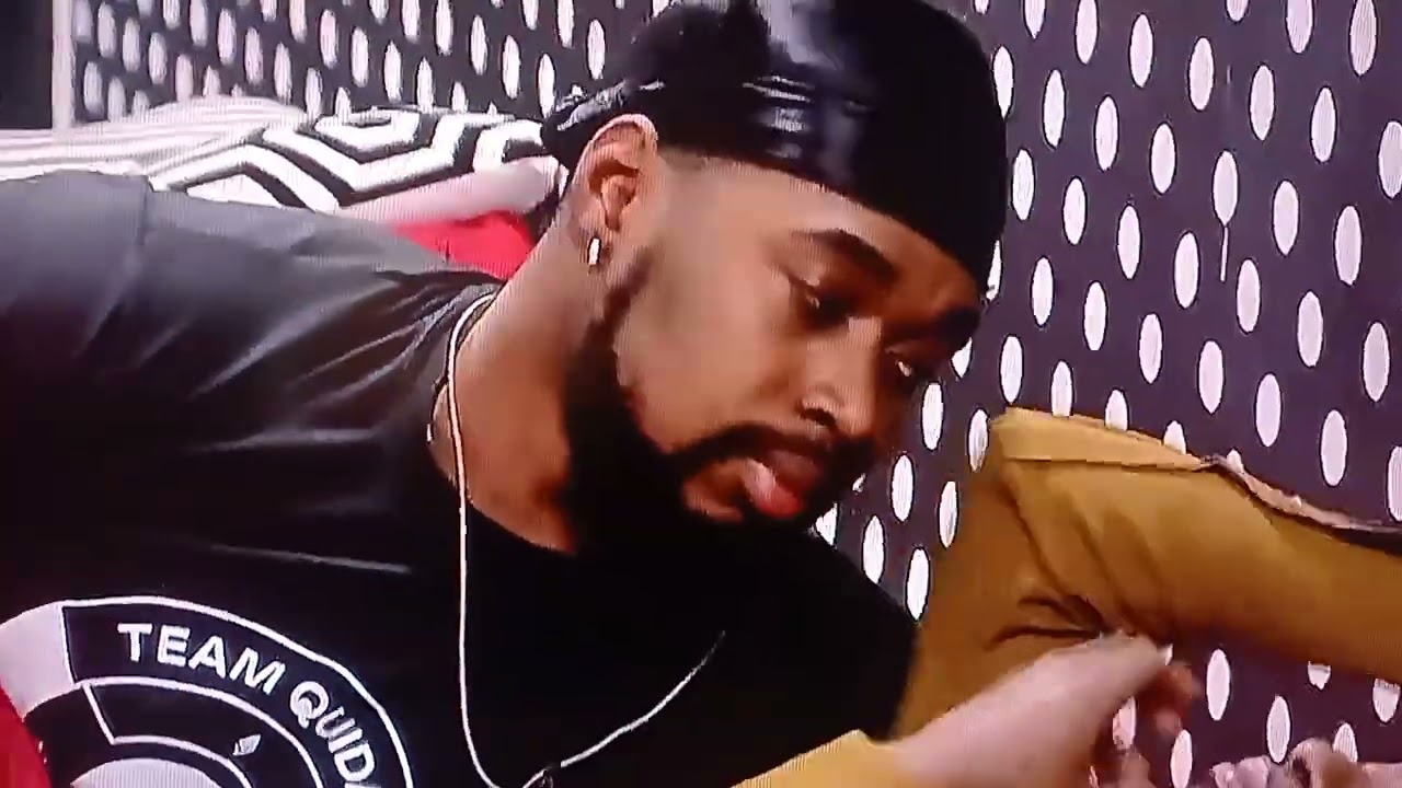 BBNaijaS7:Sheggz and Bella kiss and cuddle after a heated fight //level up season