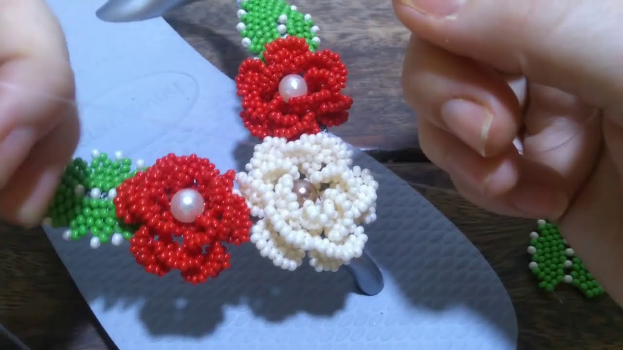Rosas de miçangas jablonex parte 01