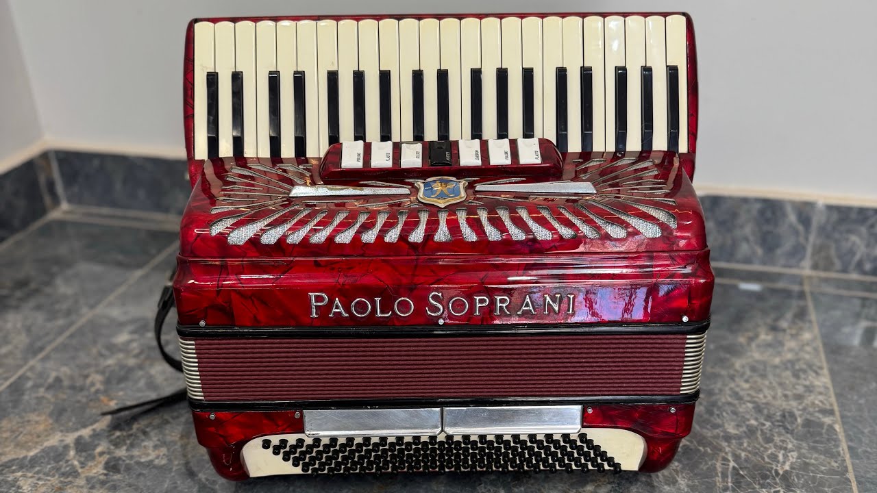 Vendo: Paolo Soprani 120 - R$ 10mil - 32 99936-0003