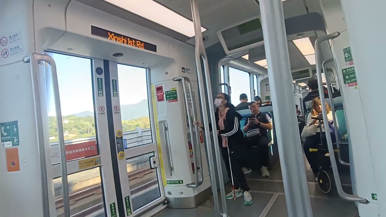新北捷運 V淡海輕軌 100型列車(1031)往紅樹林方向 V07行政中心→V06新市一路 路程景
