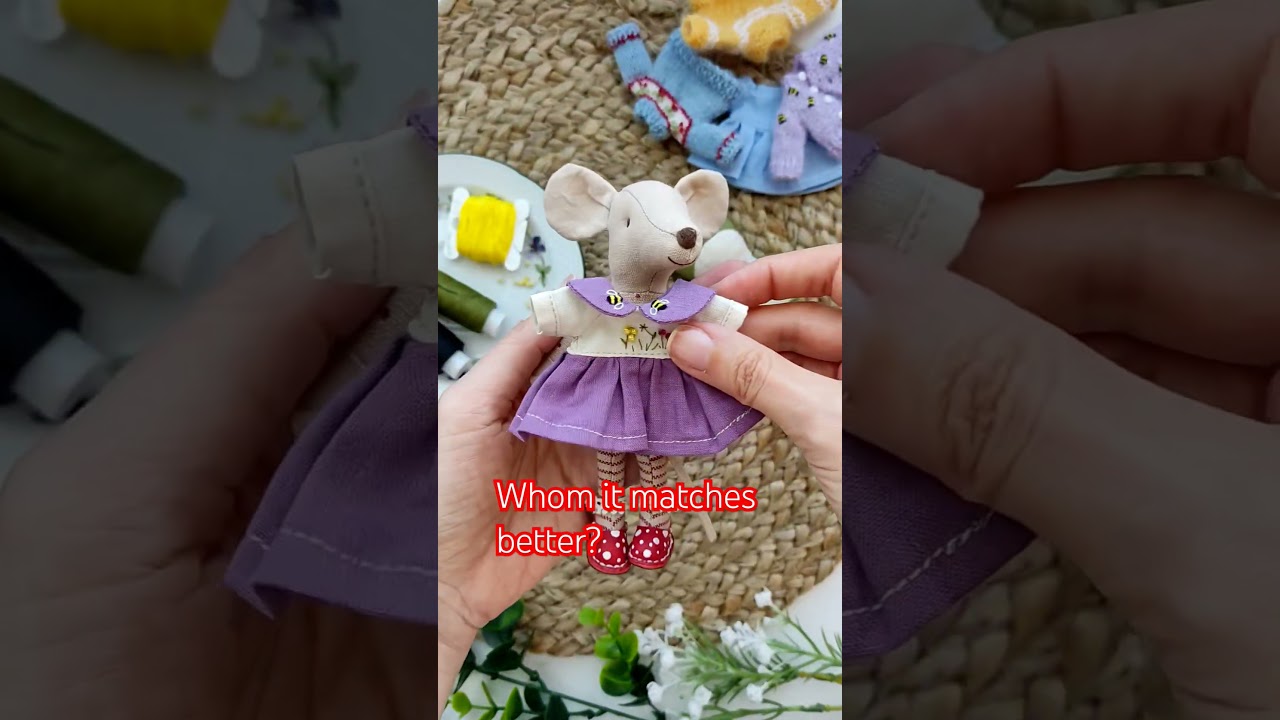 I sew tiny clothes 🐝 