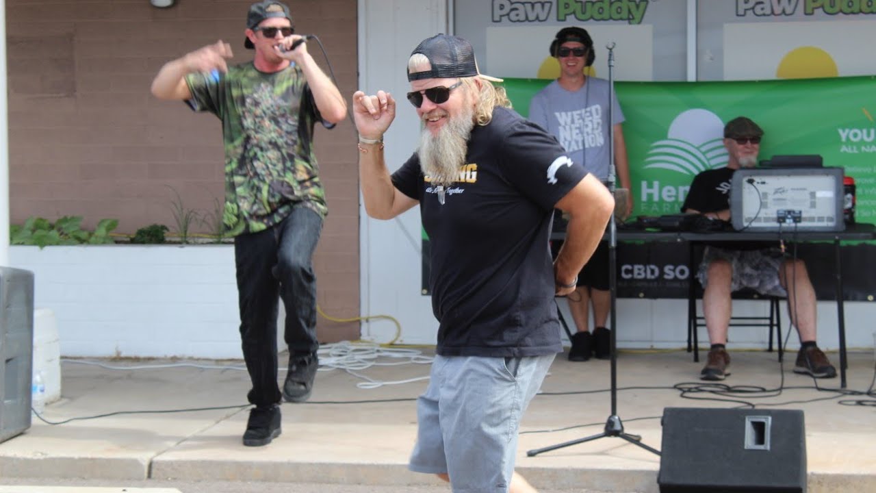 @MendoDope LIVE #weednerd #whywegrow #liveinthegarden