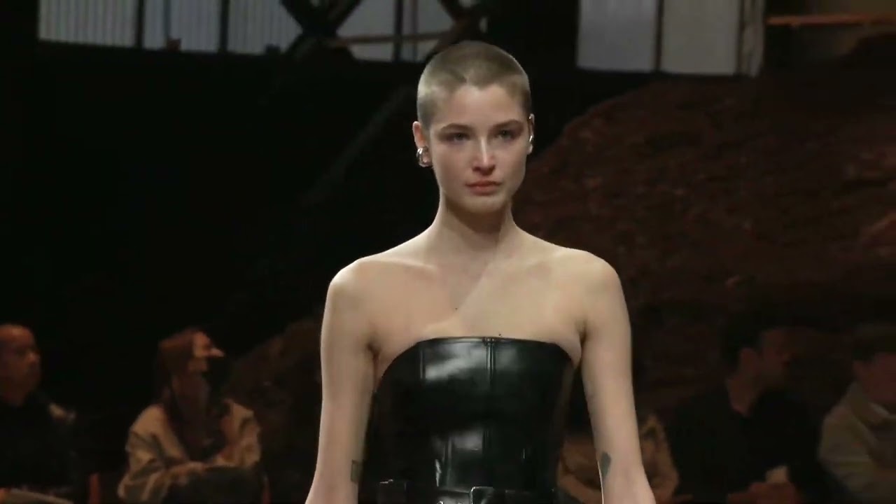 Alexander McQueen Fall/Winter 2022-2023