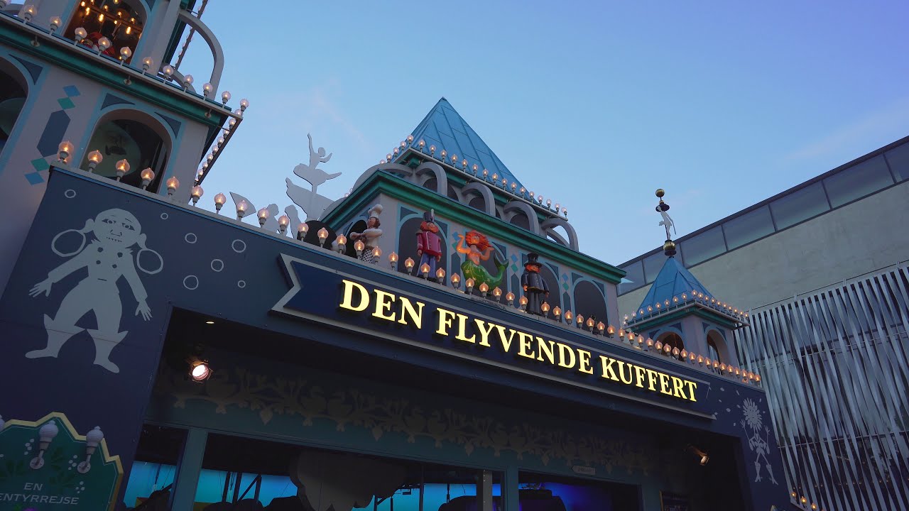 Denmark, Copengagen, Tivoli, DEN FLYVENDE KUFFERT ride