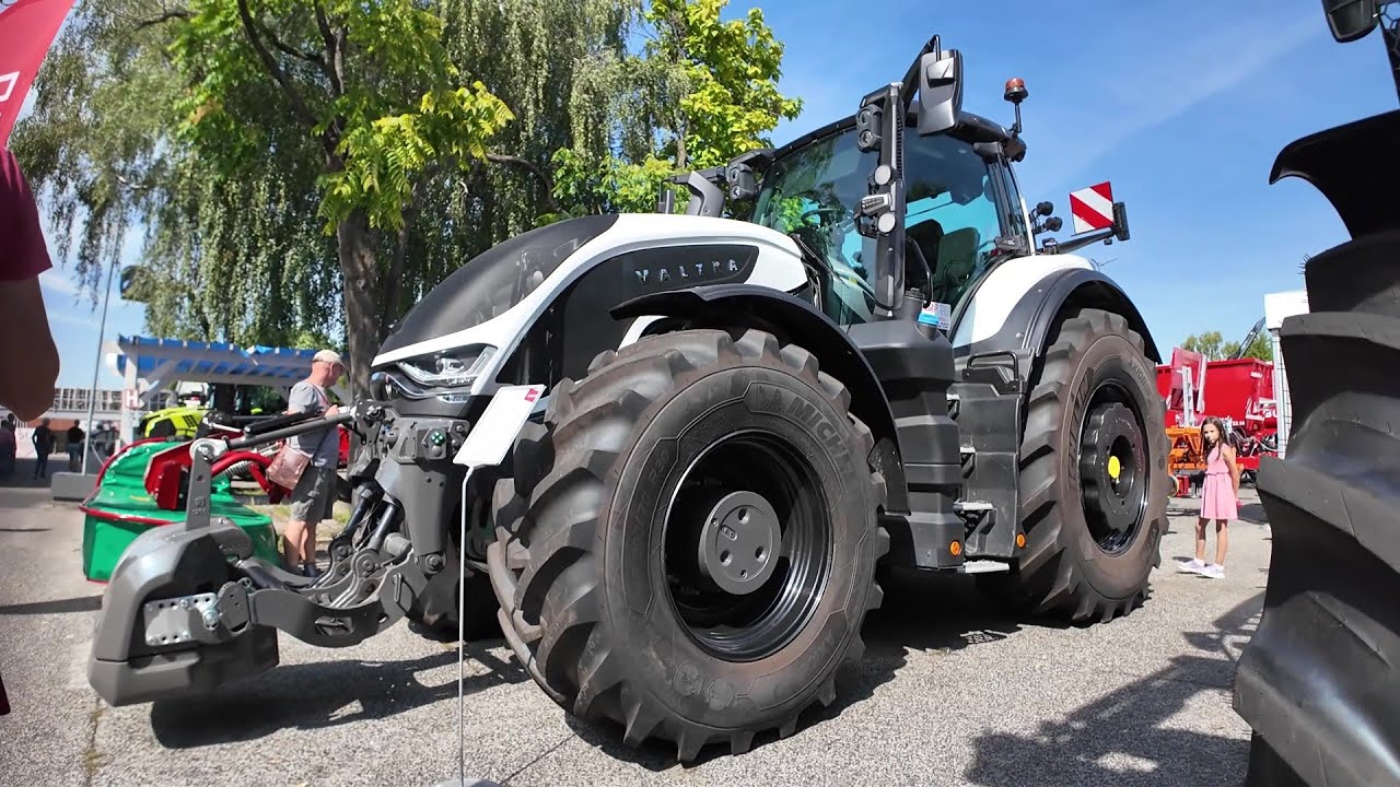 New VALTRA S416 tractor 2026