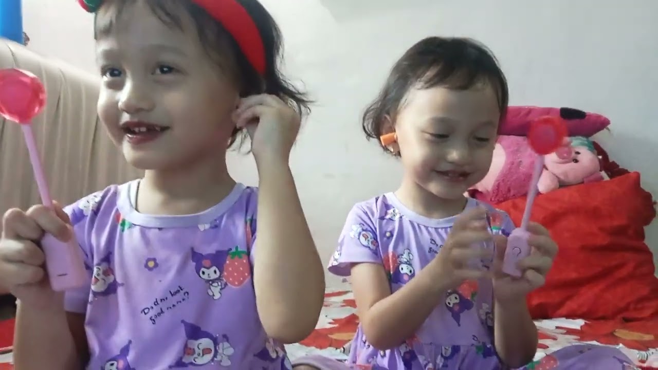 Twins ale2 cobain permen viral 👩‍❤️‍👩
