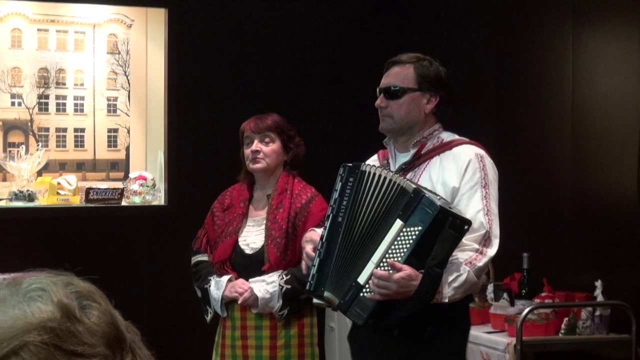 Жинка Толсузова и Кирил Родопски на коледно парти