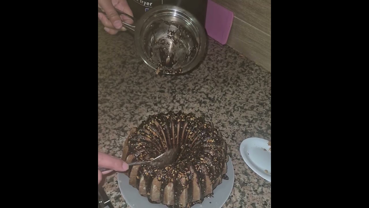 الجزء الثالث: الكيكة ديالنا كيف جات منعشه يلاه قولولي كيف جاتكم في التعاليق  متنساونيش من الأبوني 