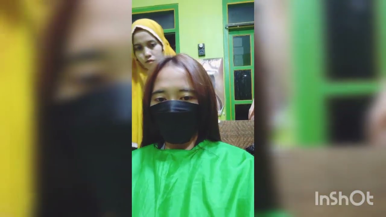 potong poni ala Korea cakep banget hasilnya. 