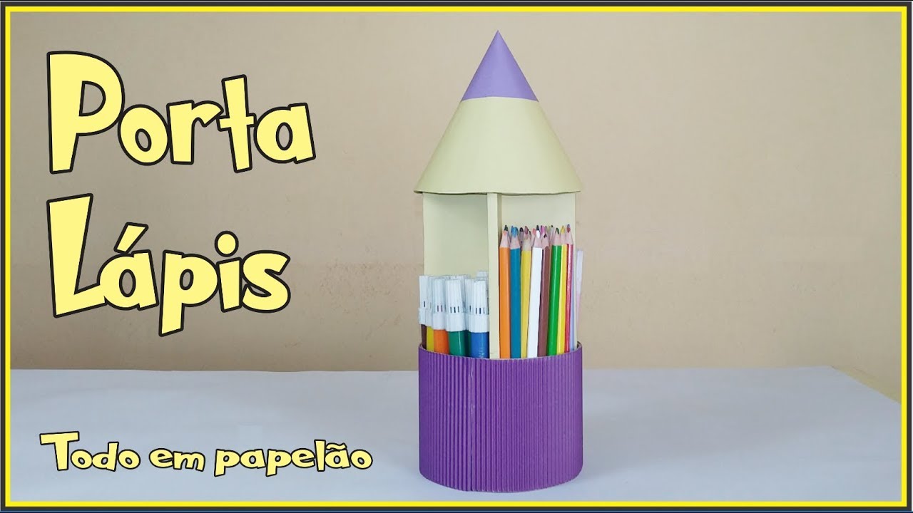 Porta lápis de papelão.