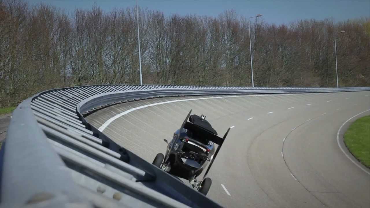 PAL-V Flying Car - Maiden Flight