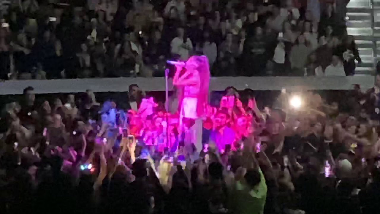 Ariana Grande “Get Well Soon” Live Tampa 2019