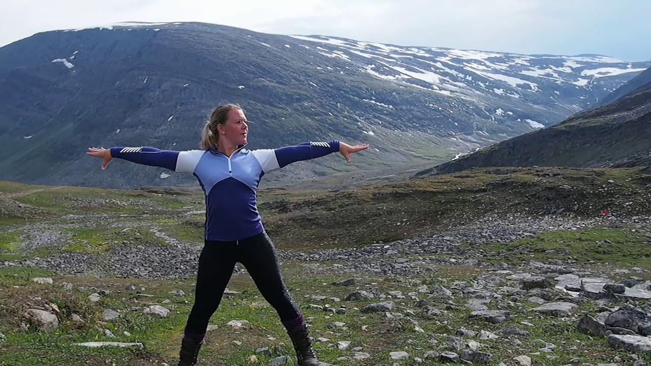 Dancing my way trough Abisko to Nikkaluokta