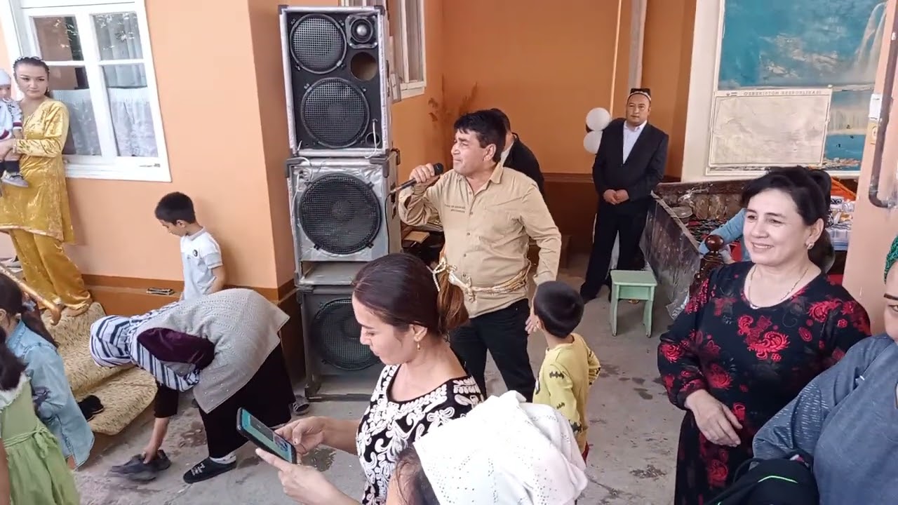 Улугбек Рузиалиев на свадьбе