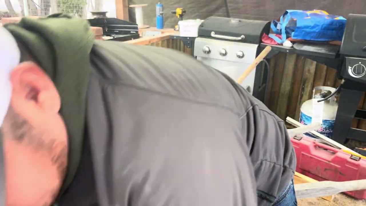 Haciendo un fogón en la cocinita