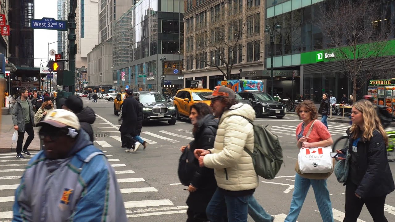Real New York City Walk - Manhattan street life