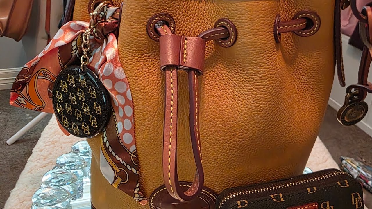 Wimb●Dooney and Bourke All Weather Leather 3.0 Mini Drawstring 17 in Chamois