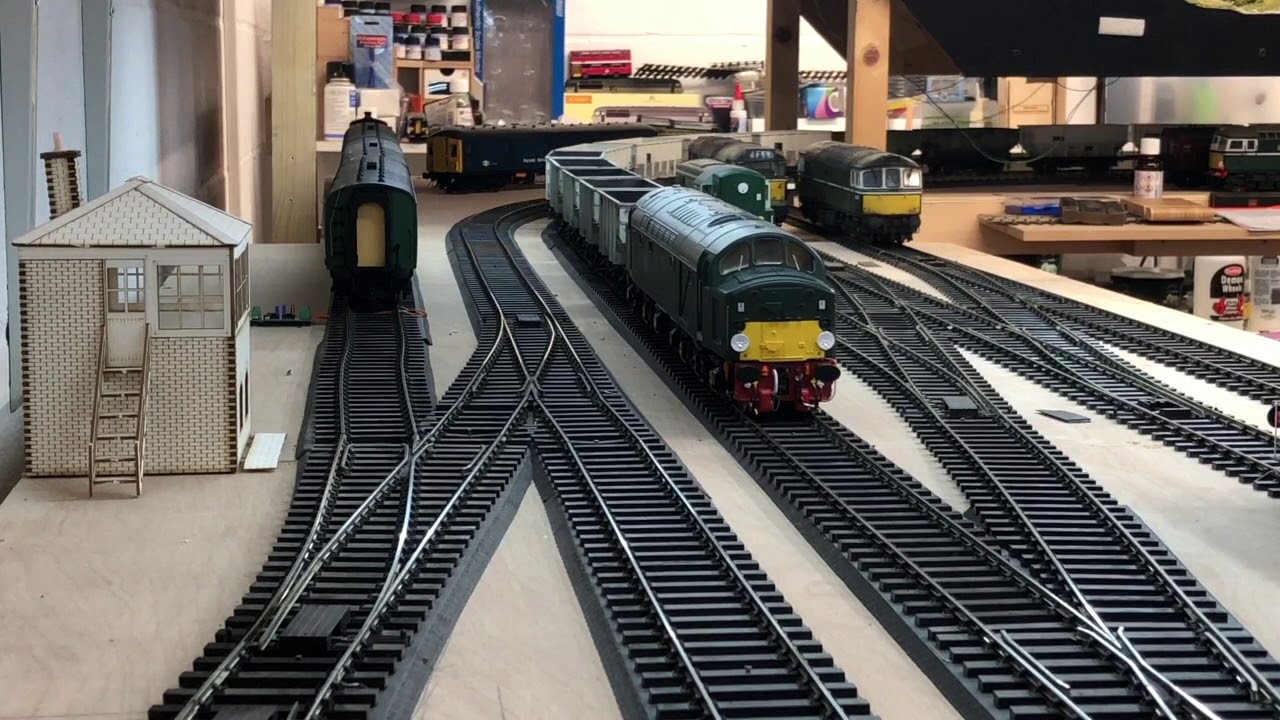 HM149: Twin Track Sound for 'O' gauge diesels