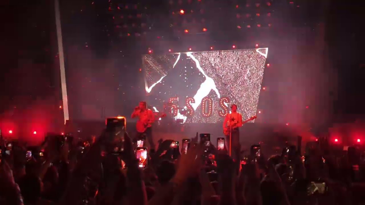 5 Seconds of Summer - Teeth - Budapest (10.10.2023)