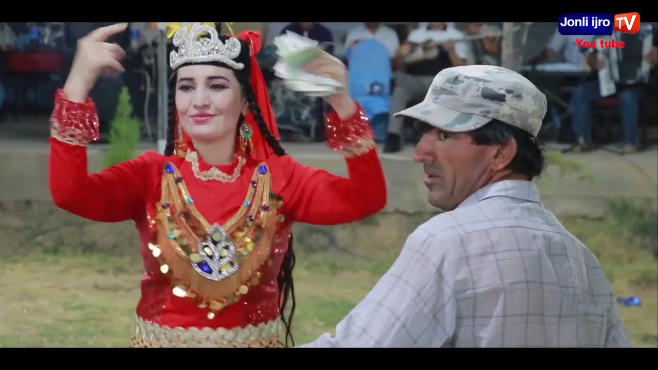 Qashqadaryoda Raqqosa qiz va Asqarali . Barcha raqqosa qizlar shu yigitni tanidi