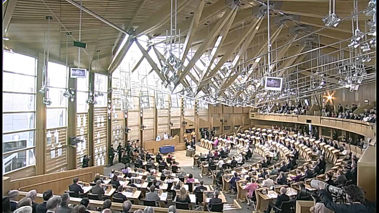 Queen opens Scottish Parliament