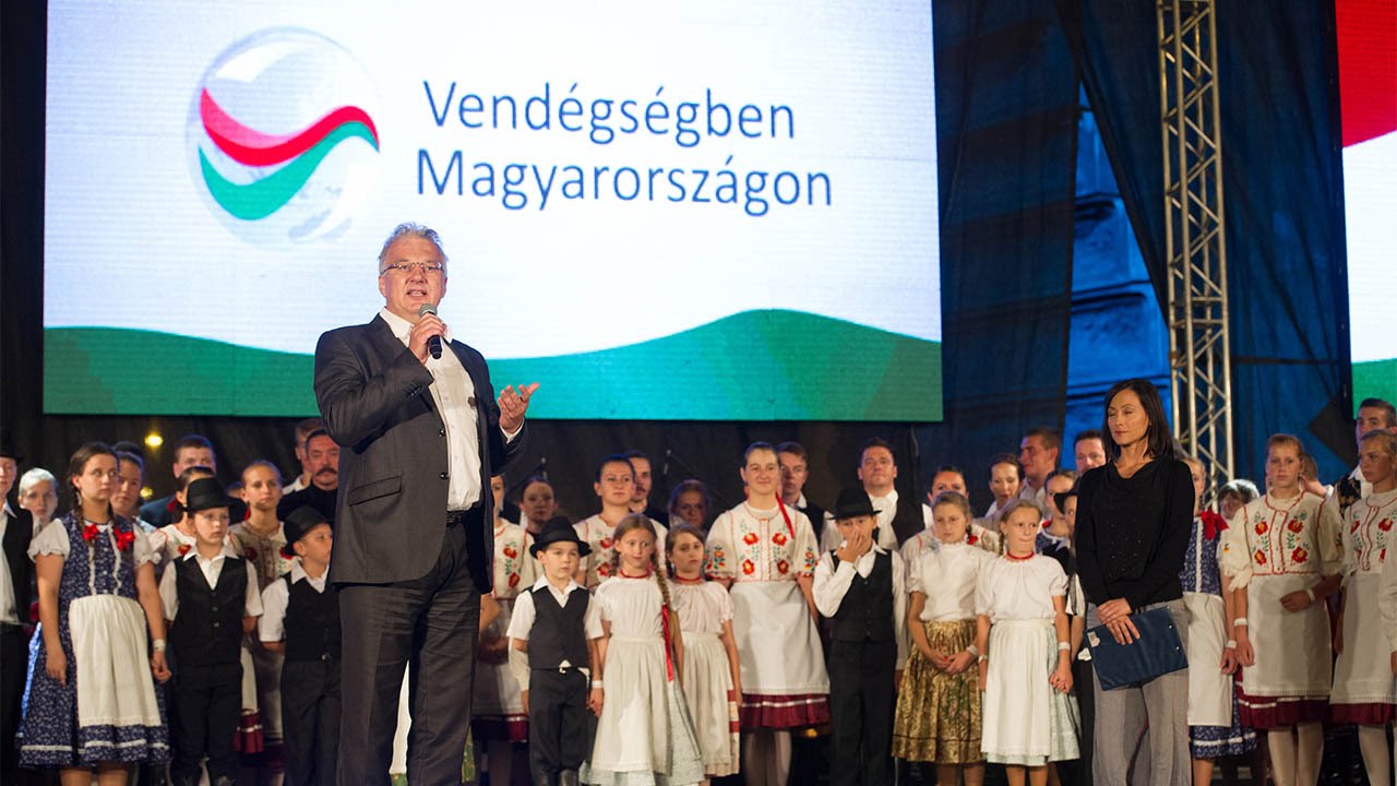 A magyarság akkor marad meg, ha minden nemzetrész megmarad