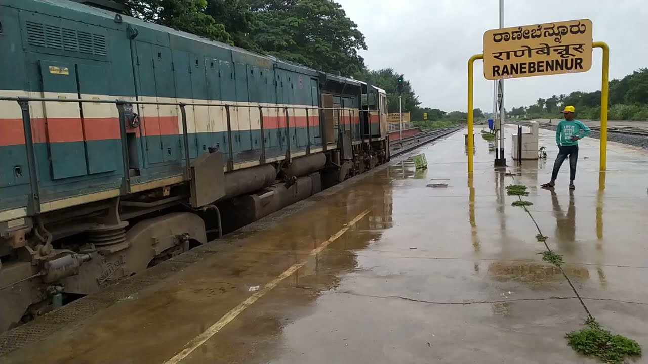 Acceleration of WDG4 towards SSS Hubballi junction arrival of WDP4D  with with Ajmer mysuru express