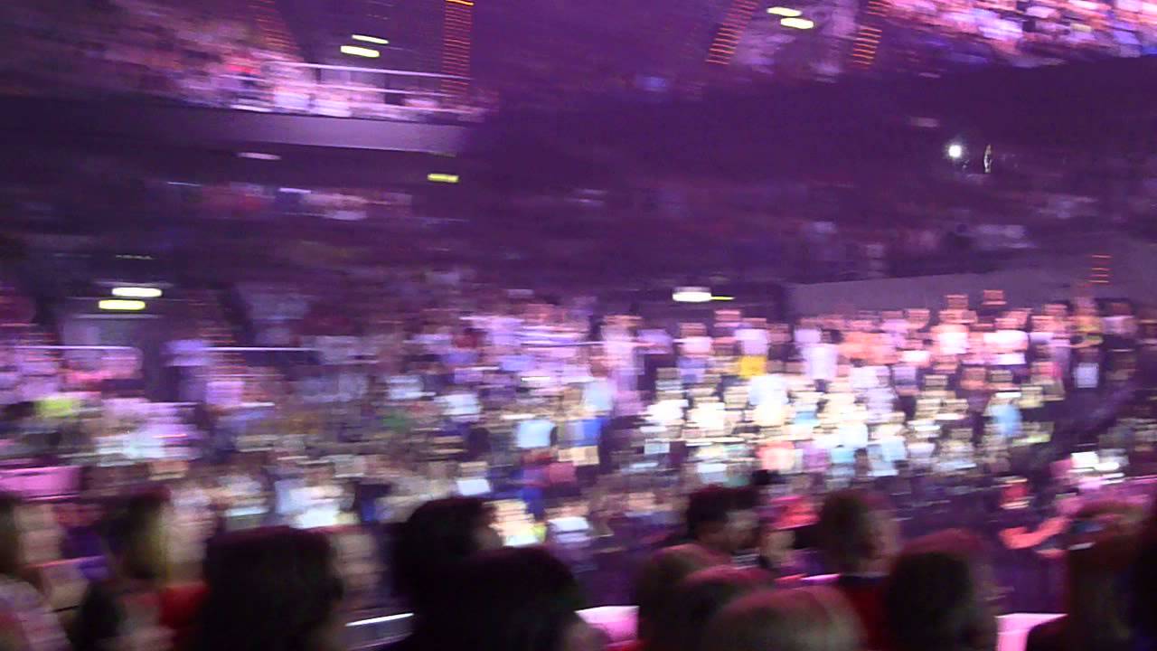 Top 24 Walk mit PSY- Germanys next Topmodel Finale 2013