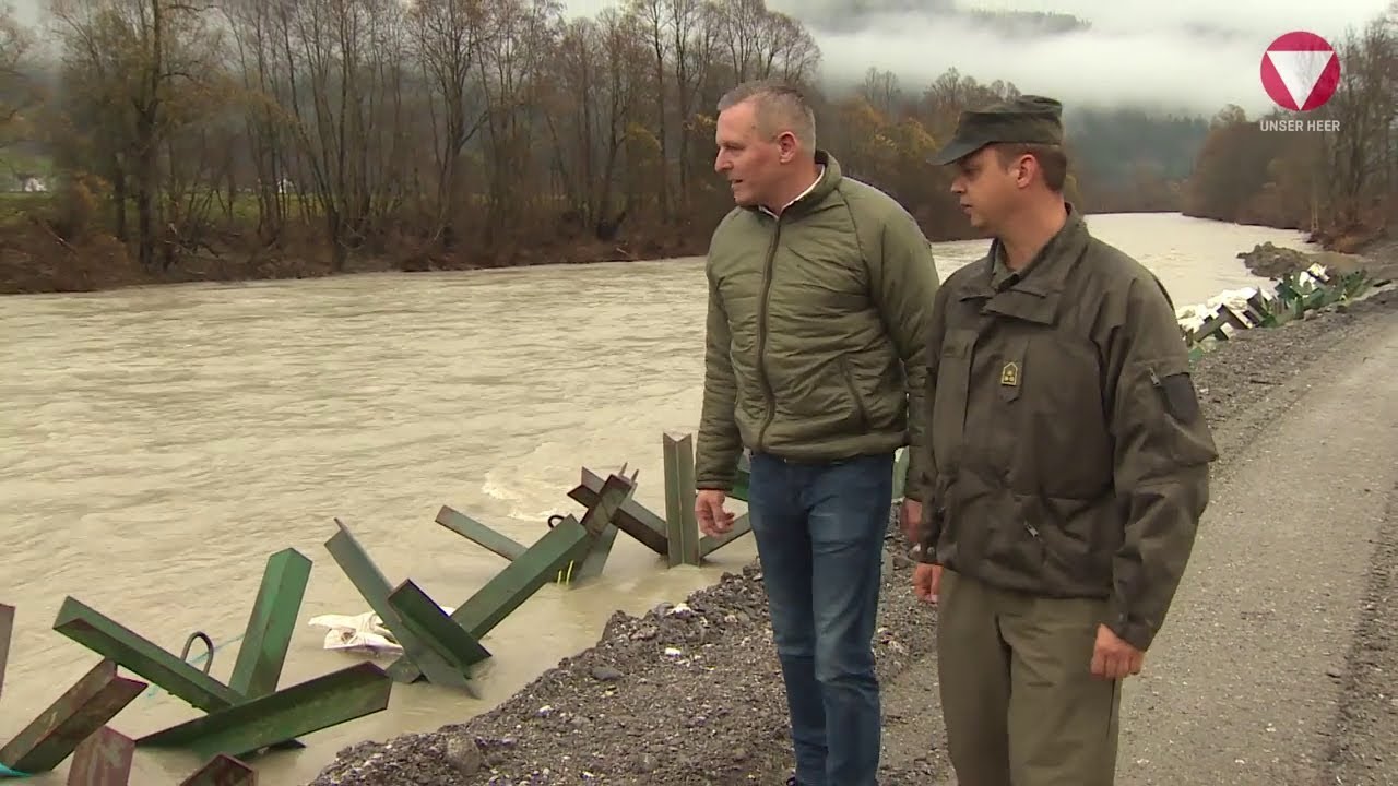 Unwetter-Einsatz: Minister Kunasek besucht Soldaten in Kärnten