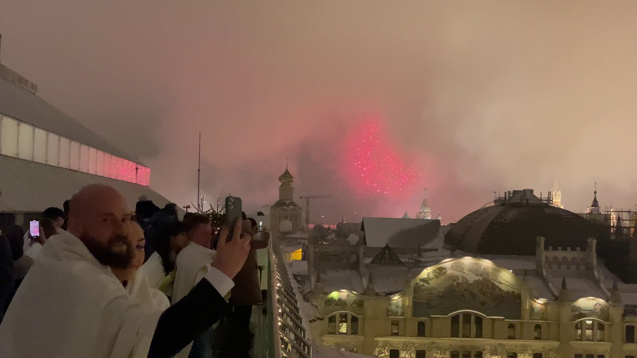 #Россия #Москва Основной новогодний салют 2021.