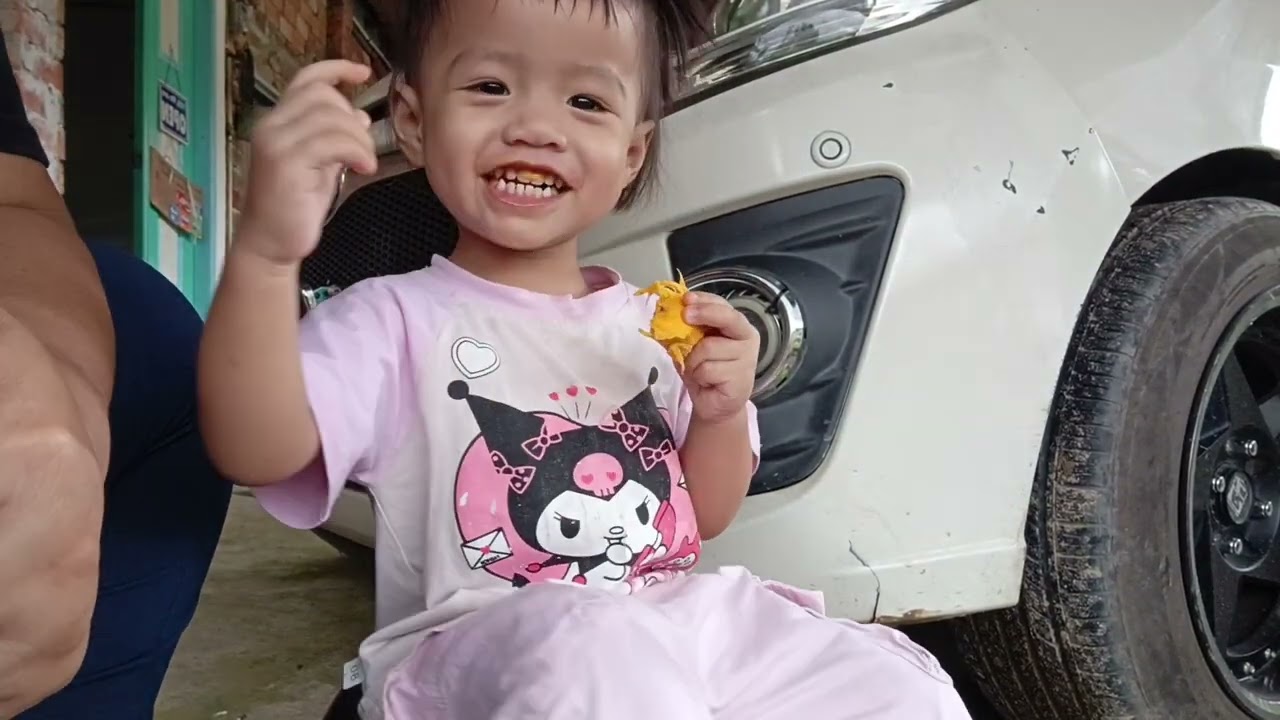 Beli Durian Hutan@Rian Isu//Cara Kopek Durian Isu Tanpa pisau #survivalskills #rarefruits #subscribe
