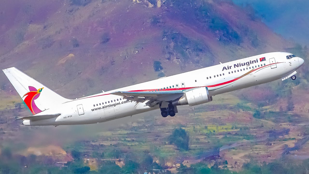 🇵🇬✈️ 20 Minutes Papua New Guinea Plane Spotting | Port Moresby Arrivals & Departures 🌏