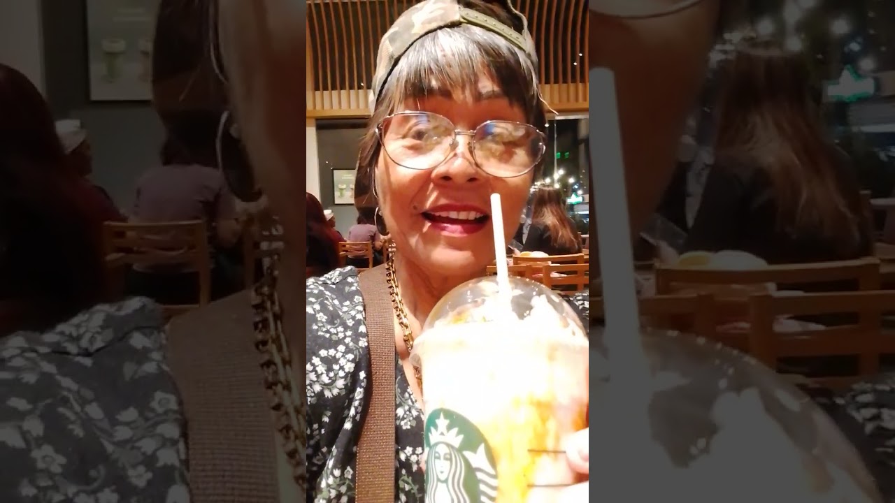 Nasa Starbucks kami wow sarap Kumain ang mahal Pala 😋