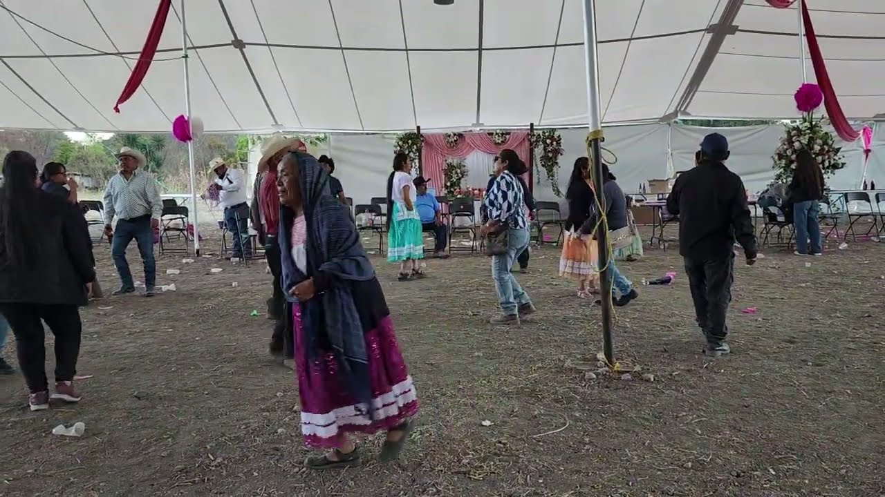 Recalendado En boda De Hermenejildo  y Anallely 