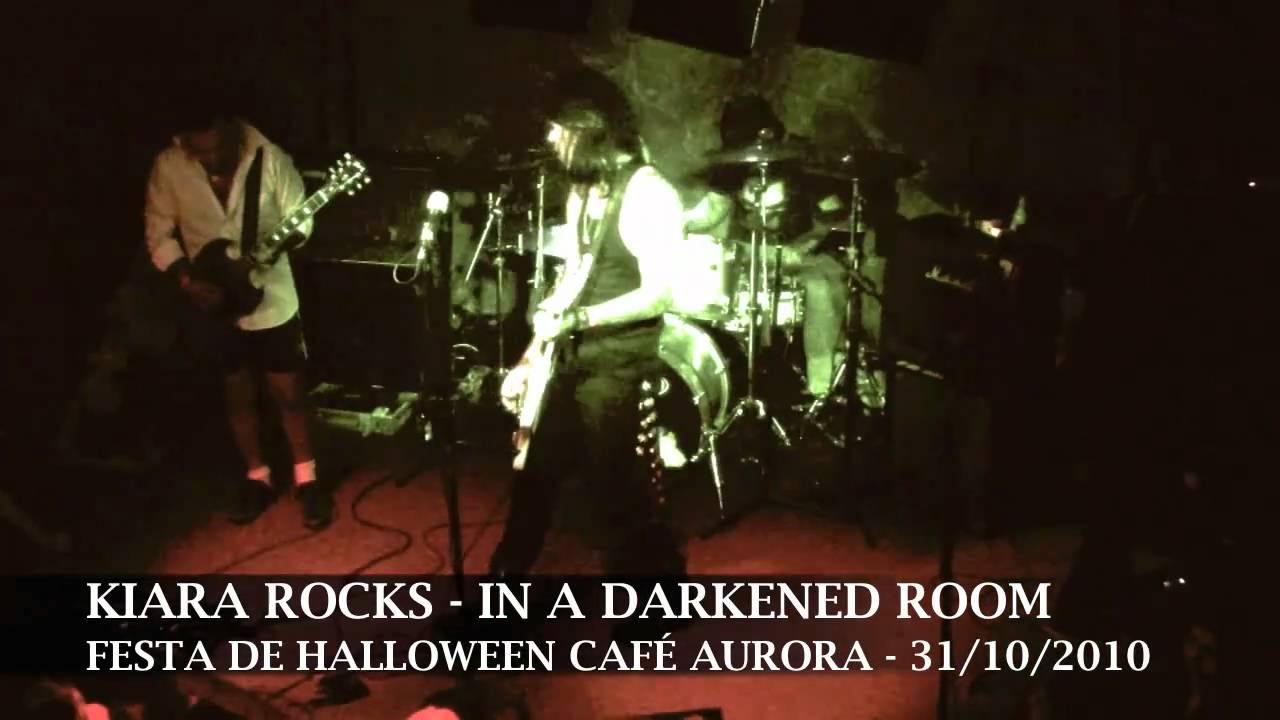 KIARA ROCKS - IN A DARKENED ROOM (CAF&Eacute; AURORA)