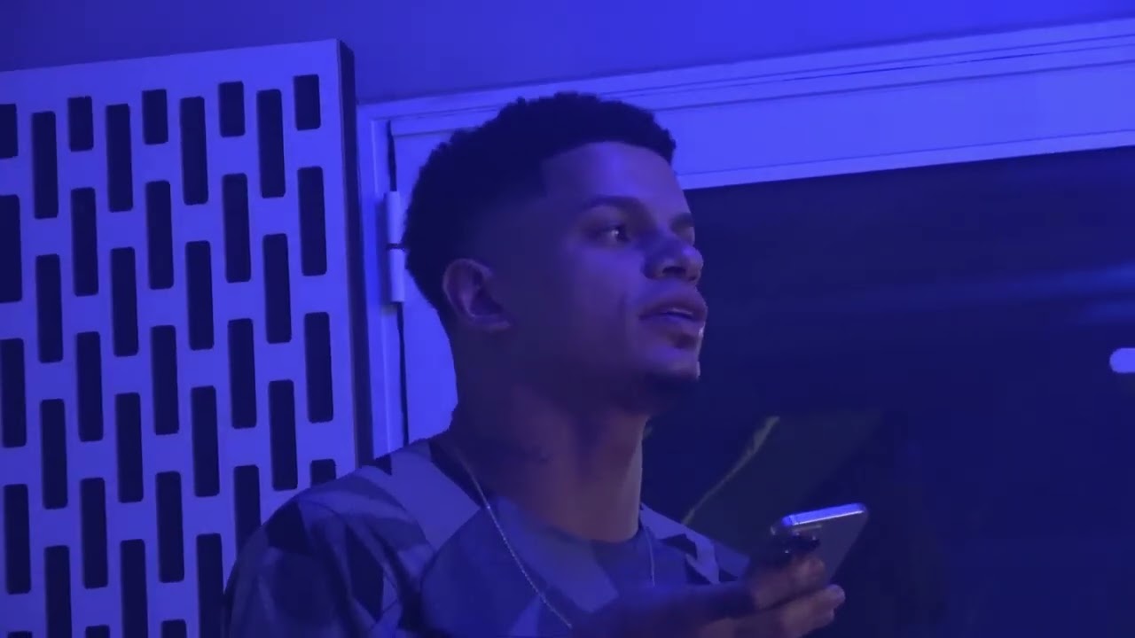 MC MANEIRINHO GRAVANDO FAIXA INEVITÁVEL feat REAL PVTO E LUIKE NO STUDIO NADAMAL 
