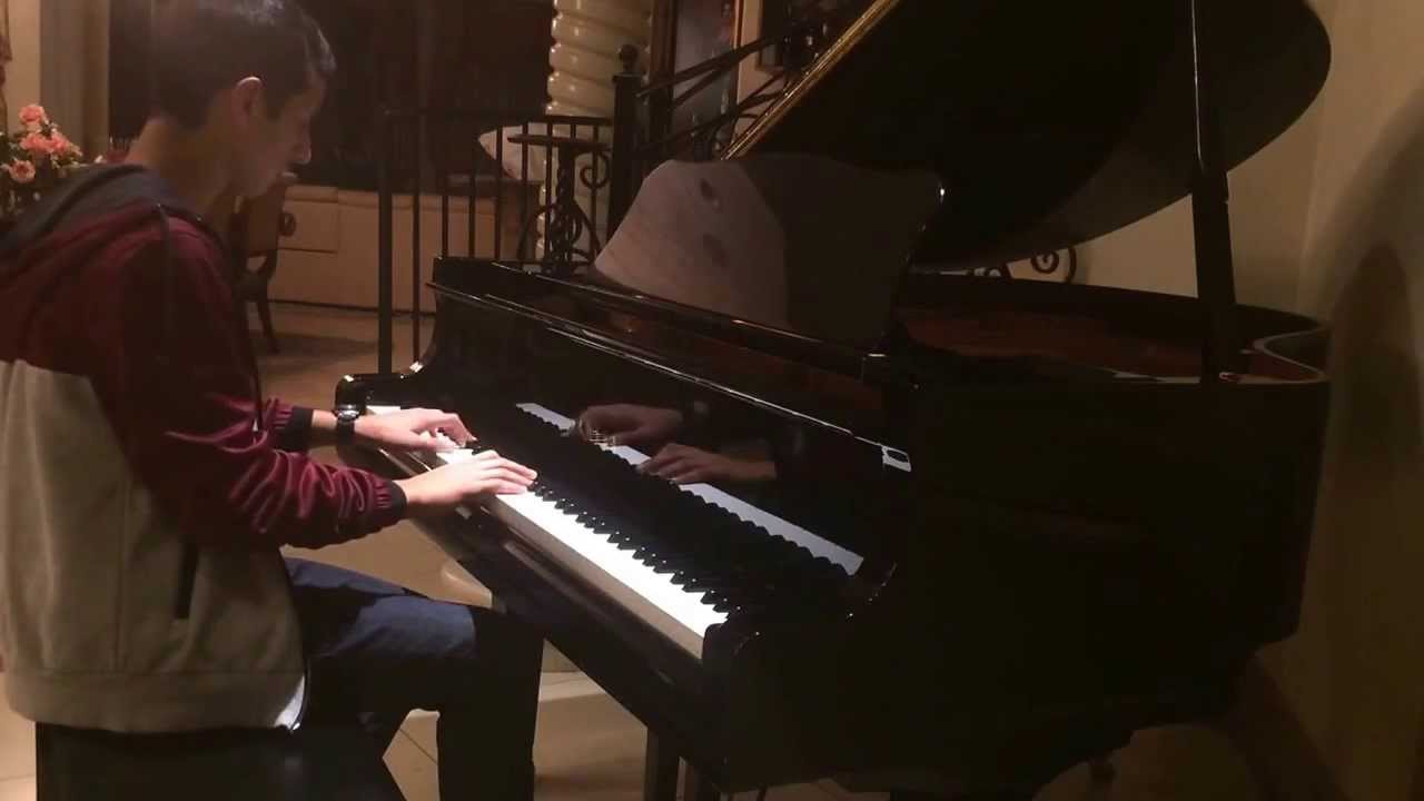 AMAZING PIANO COVER Adele - Skyfall