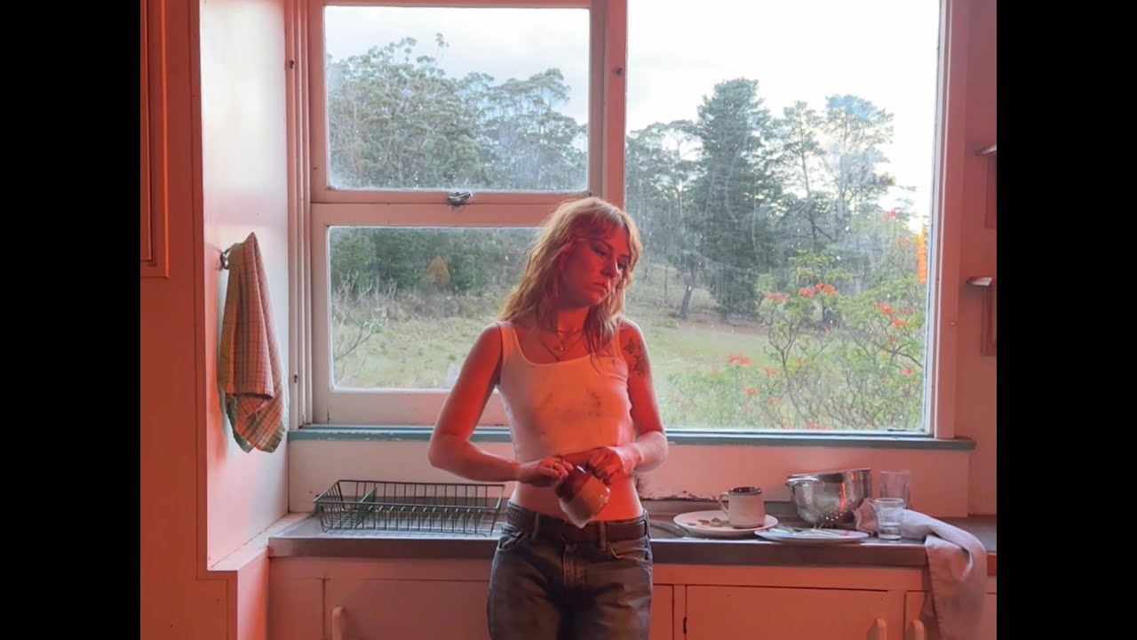 Maddy Jane - Dishes In The Sink (Visualiser)