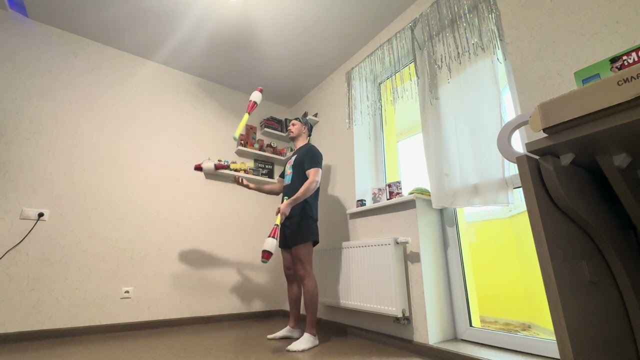 3 club juggling World Record 6 h 11 min 27  sec