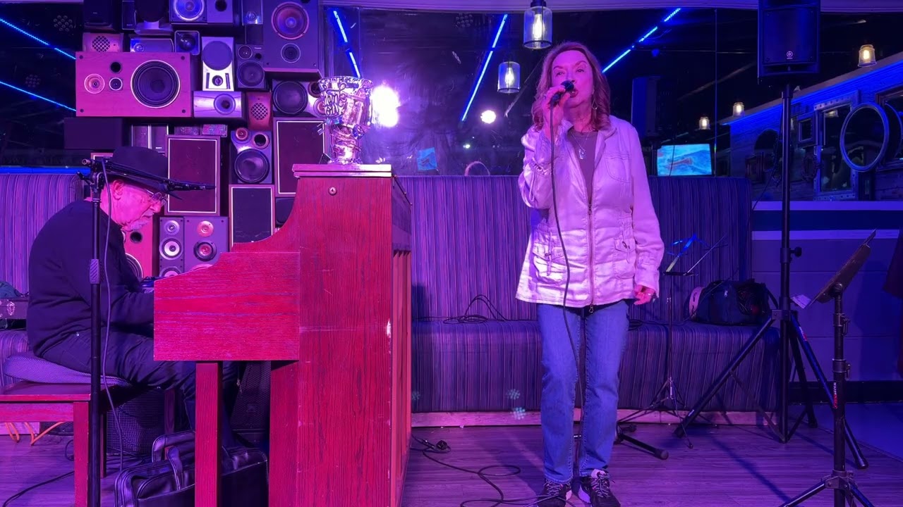 Wonderful night singing At Last at 12:20 Club accompanied by Gary Neuman a fantastic keyboardist.